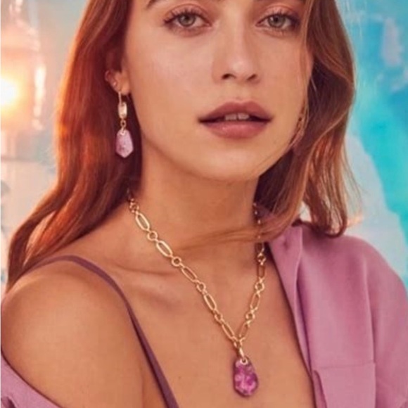 Kendra Scott Ashlyn Gold Necklace With Bronze-Veined Magenta Jade Pendant (New) - Picture 2 of 4